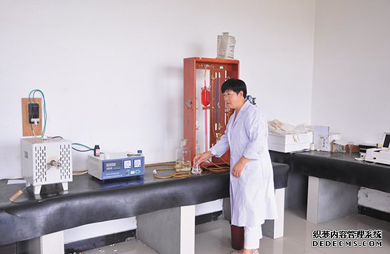 试验仪器